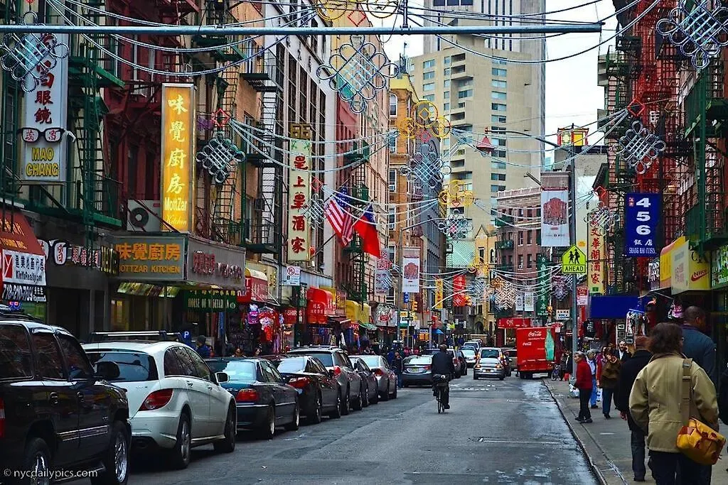 2 Bedroom Apt With 3 Beds - Friends & Family New York
