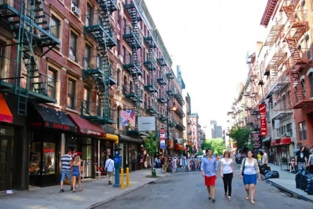 2 Bedroom Apt With 3 Beds - Friends & Family New York 0*,